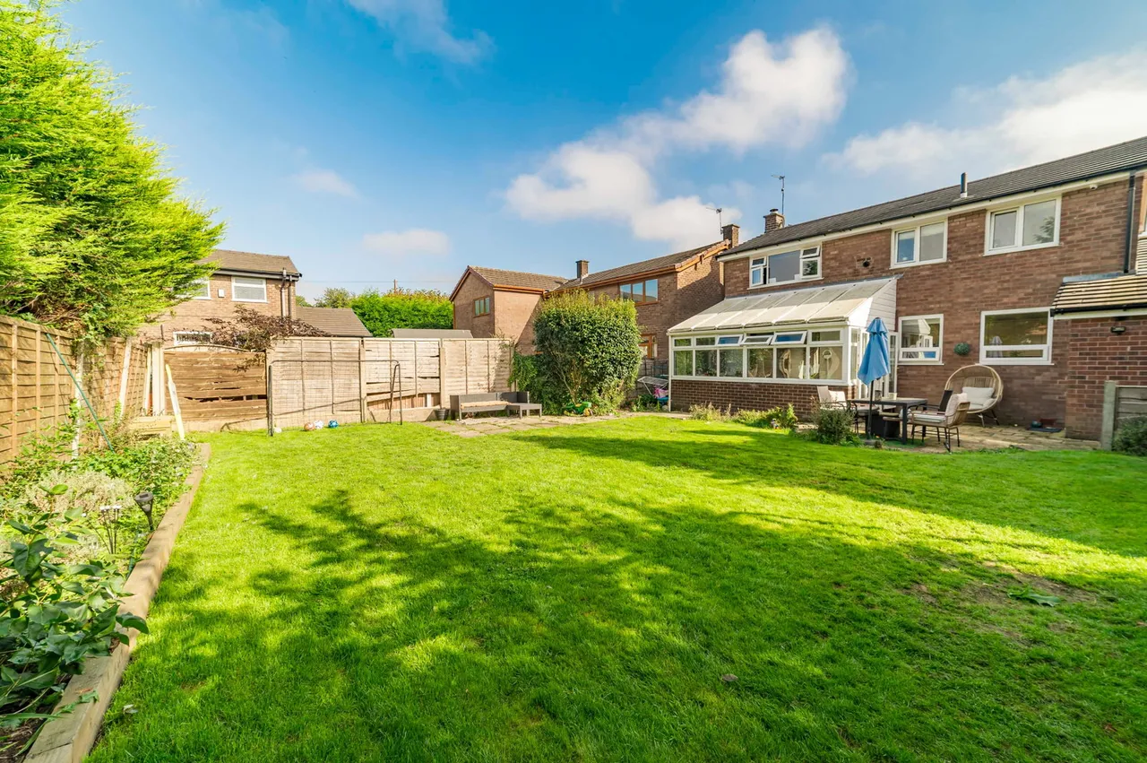 Thornbank Close, Hopwood, photo 23