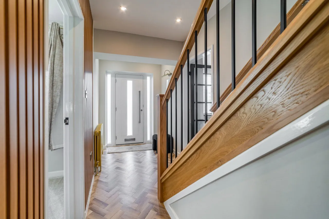 Thornbank Close, Hopwood, photo 2