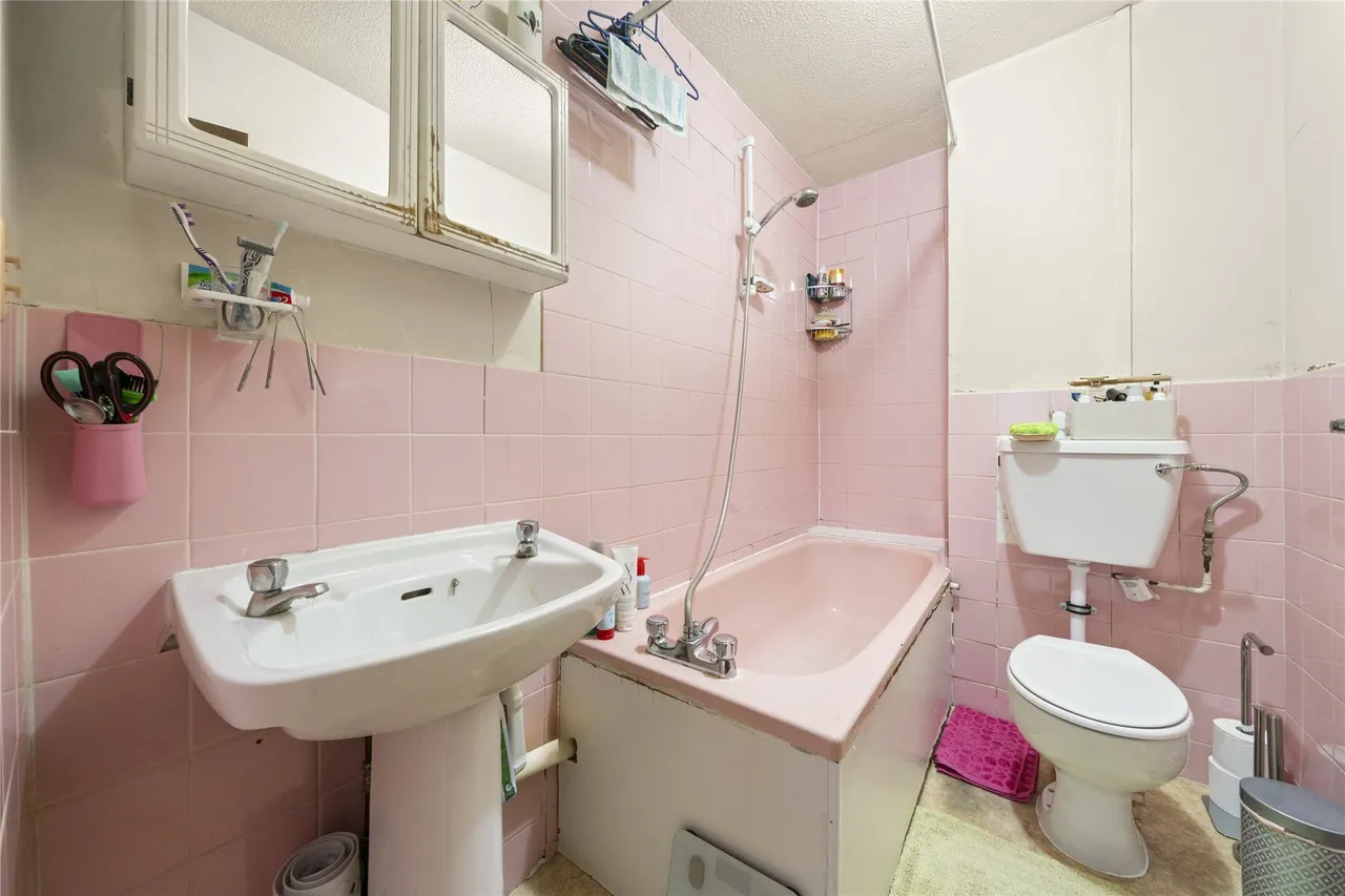 Blenheim Gardens, Kingston upon Thames, KT2, photo 9