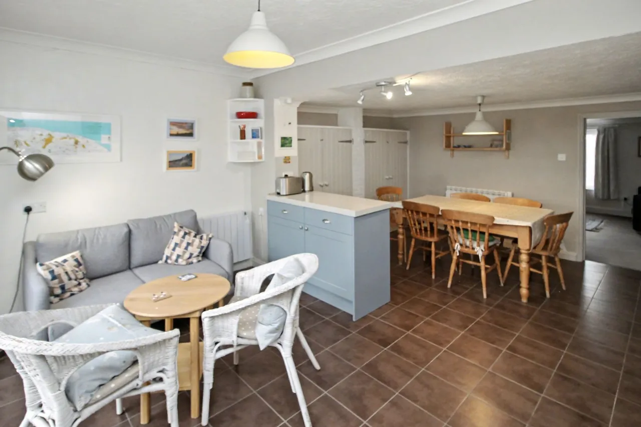 Charming Cottage Close to Holt Town C, photo 5