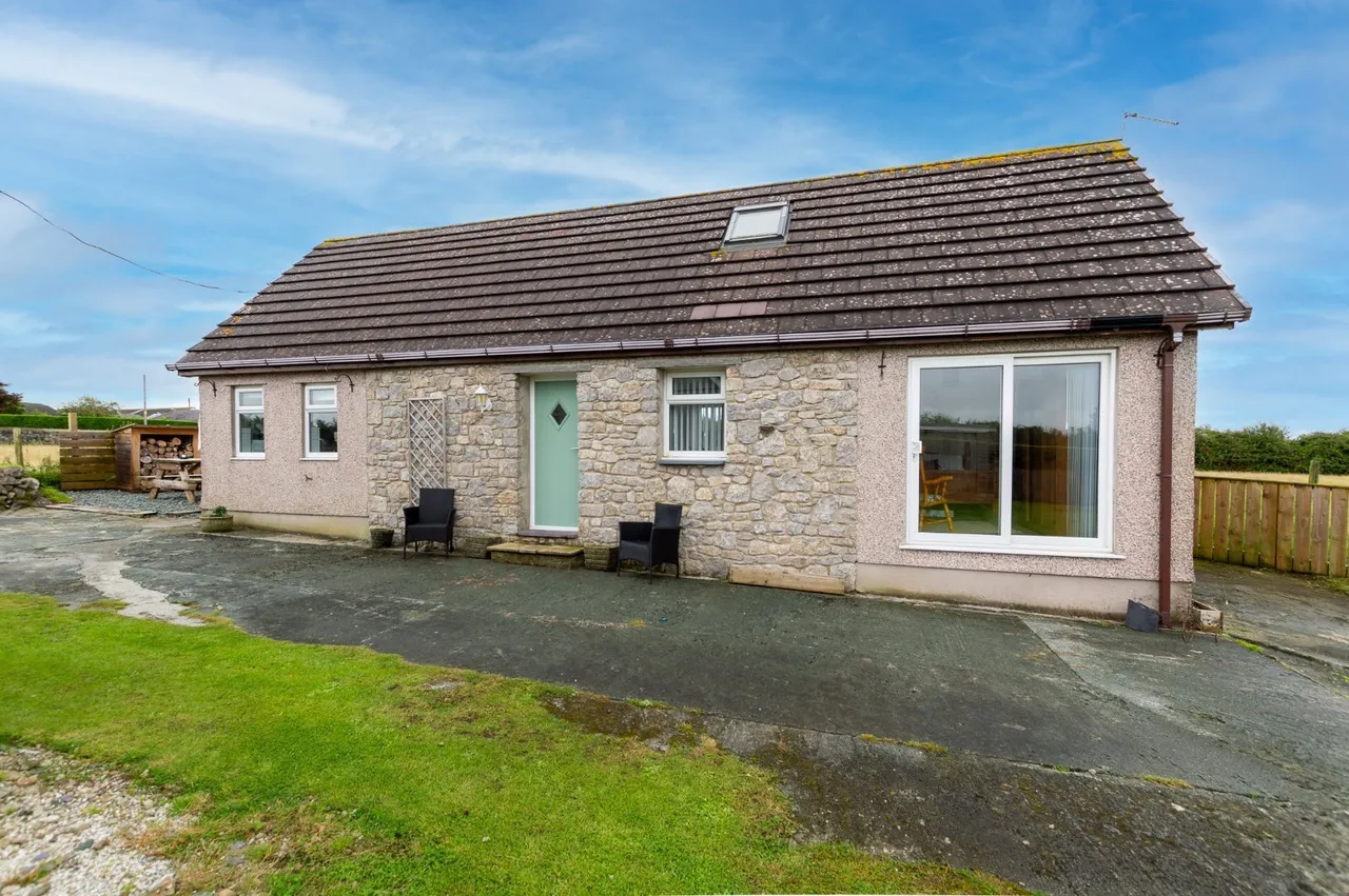 Lon Groes, Gaerwen, photo 7