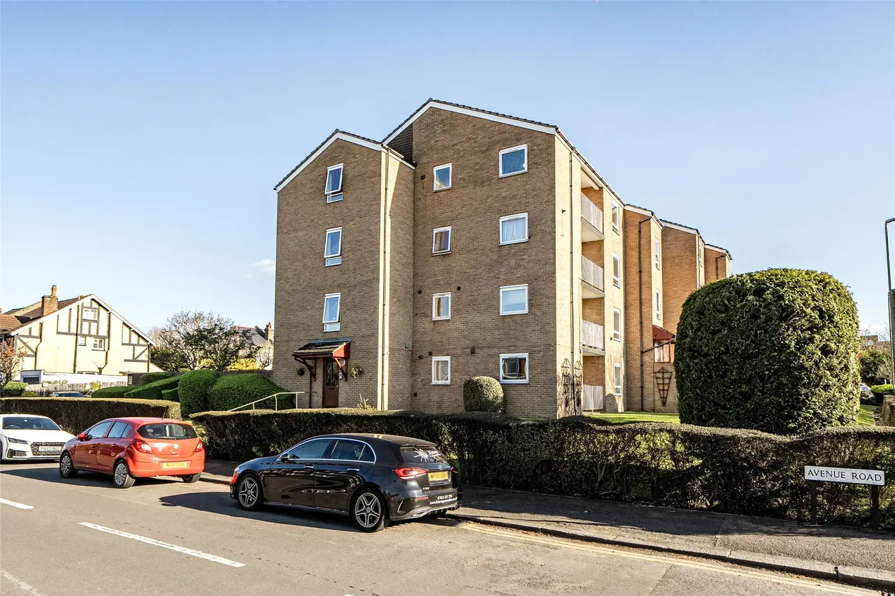 Avenue Road, Wallington, SM6 9QF, photo 11