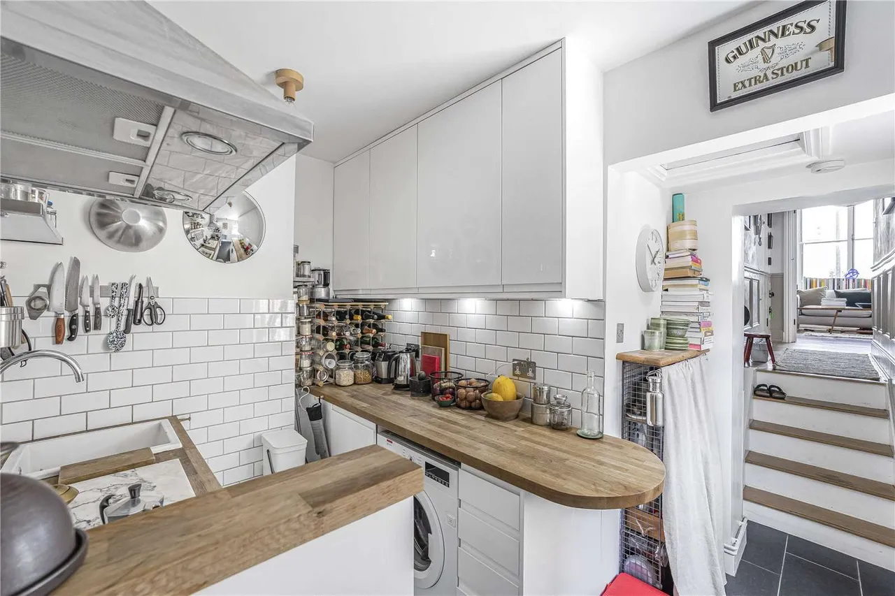 Battersea Rise, London, SW11 1HG, photo 6