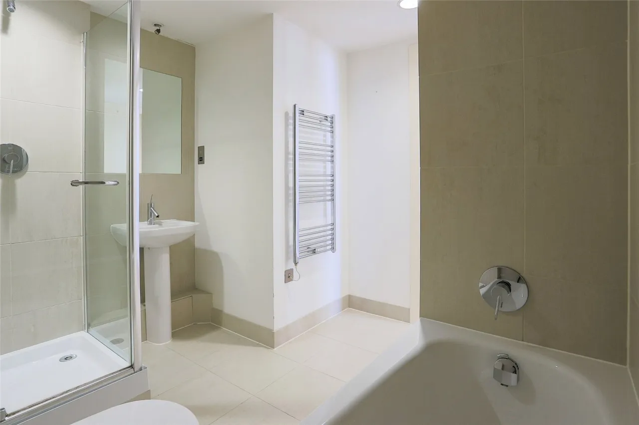 Water Lane, Leeds, LS11, photo 10