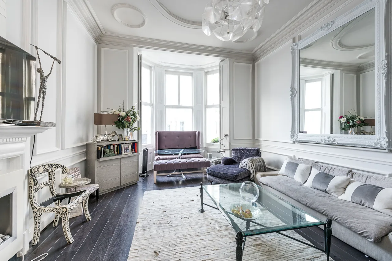1 bed flat to rent — Flat 6, 55-57 Gloucester Road, London