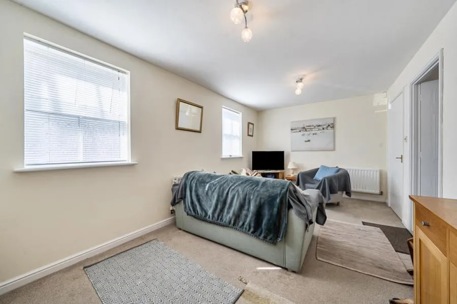 Great Meadow Way, Aylesbury, HP19, photo 4