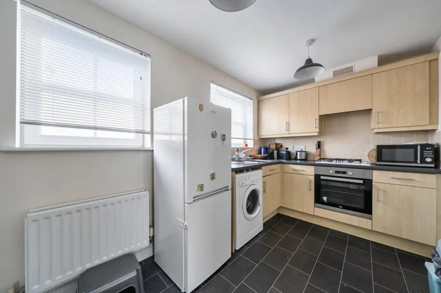 Great Meadow Way, Aylesbury, HP19, photo 8