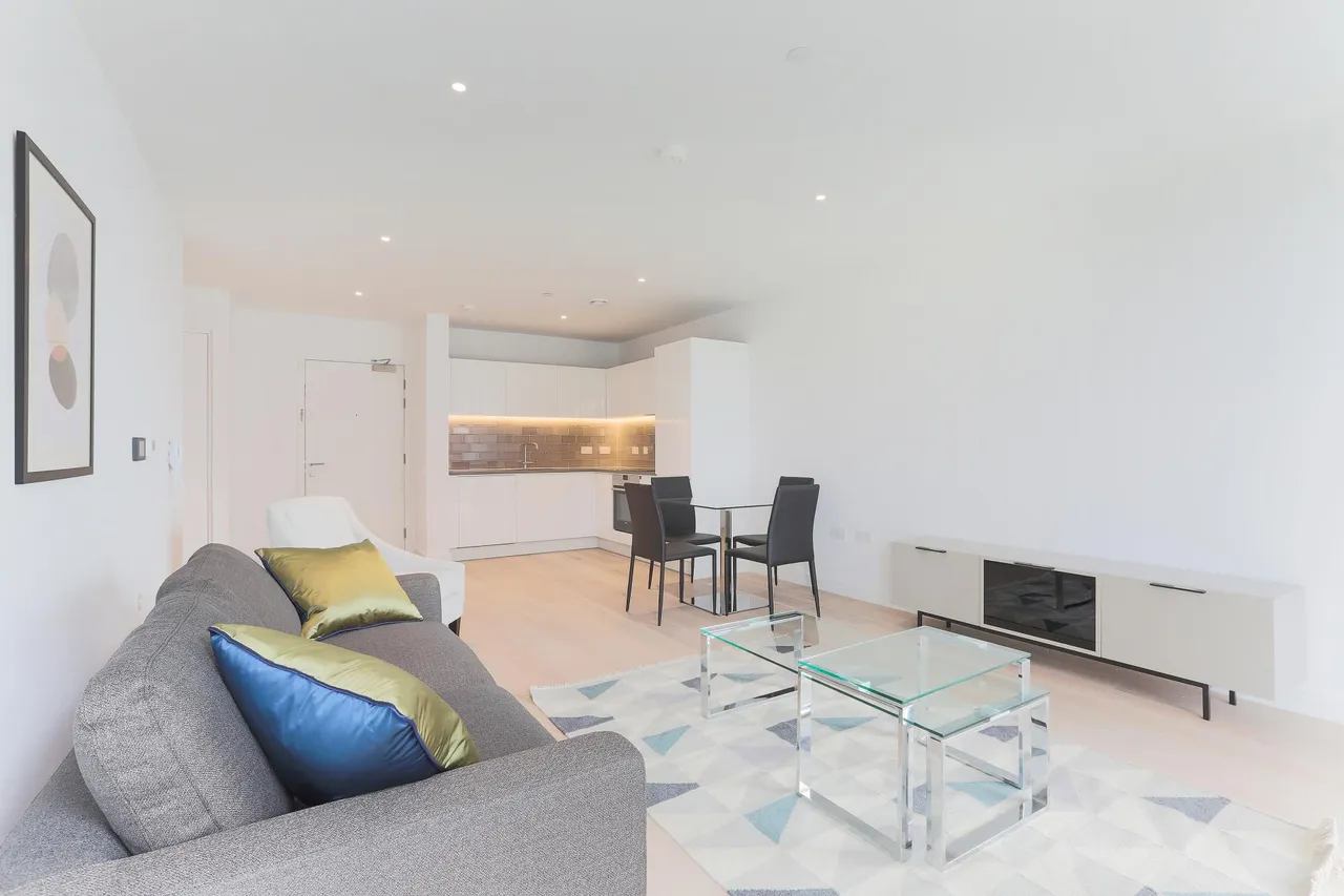 Kelson House, Royal Wharf, E16, photo 3