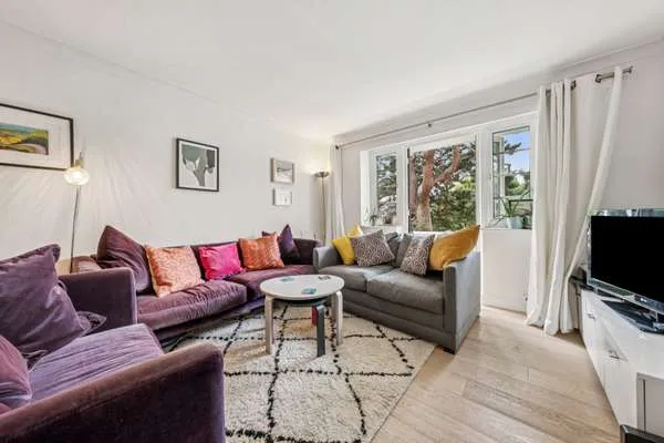 2 bed flat to rent — Courtlands, Sheen Road, Richmond, TW10 5AY