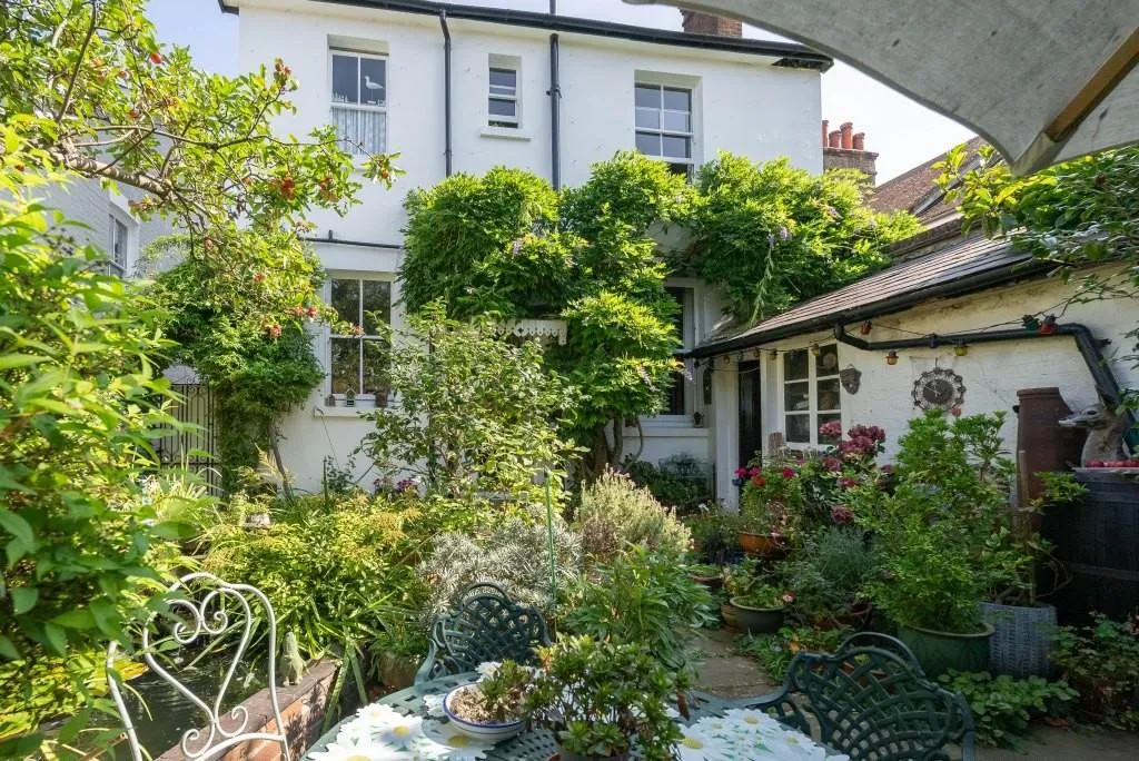 Junction Road, Dorking, RH4, photo 2