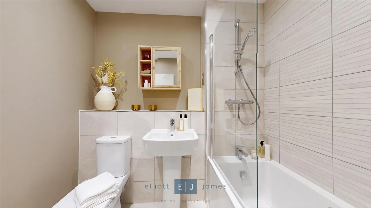 Luctons Close, Loughton, photo 10