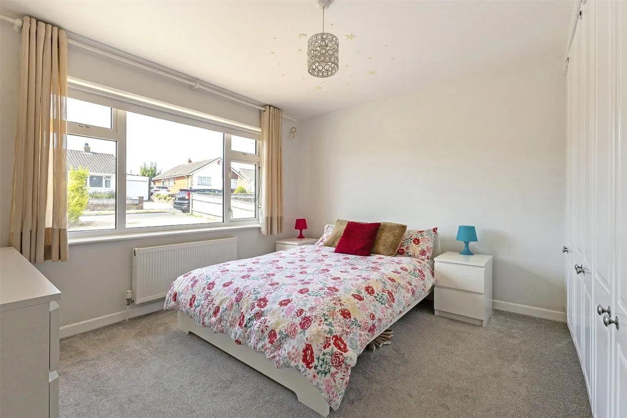Fullerton Road, Lymington, Hampshire, SO41, photo 9