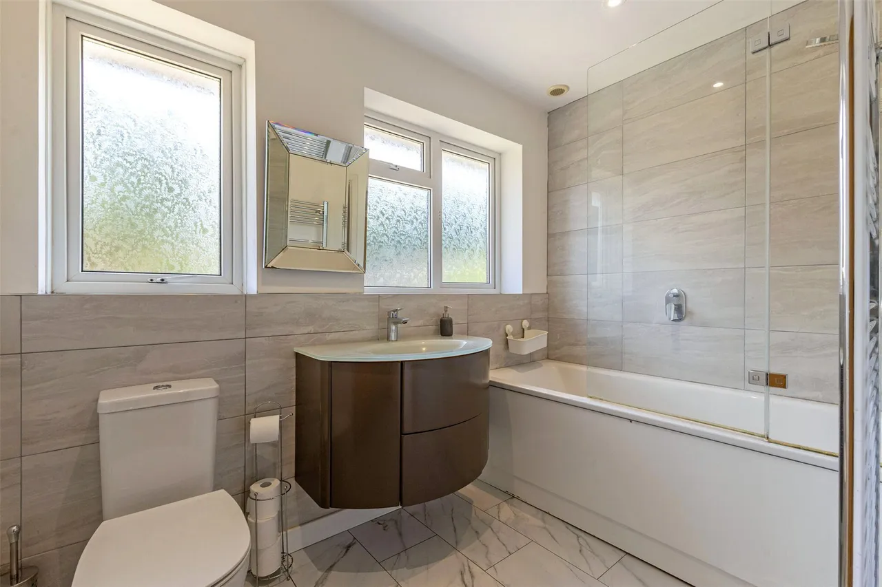 Fullerton Road, Lymington, Hampshire, SO41, photo 10