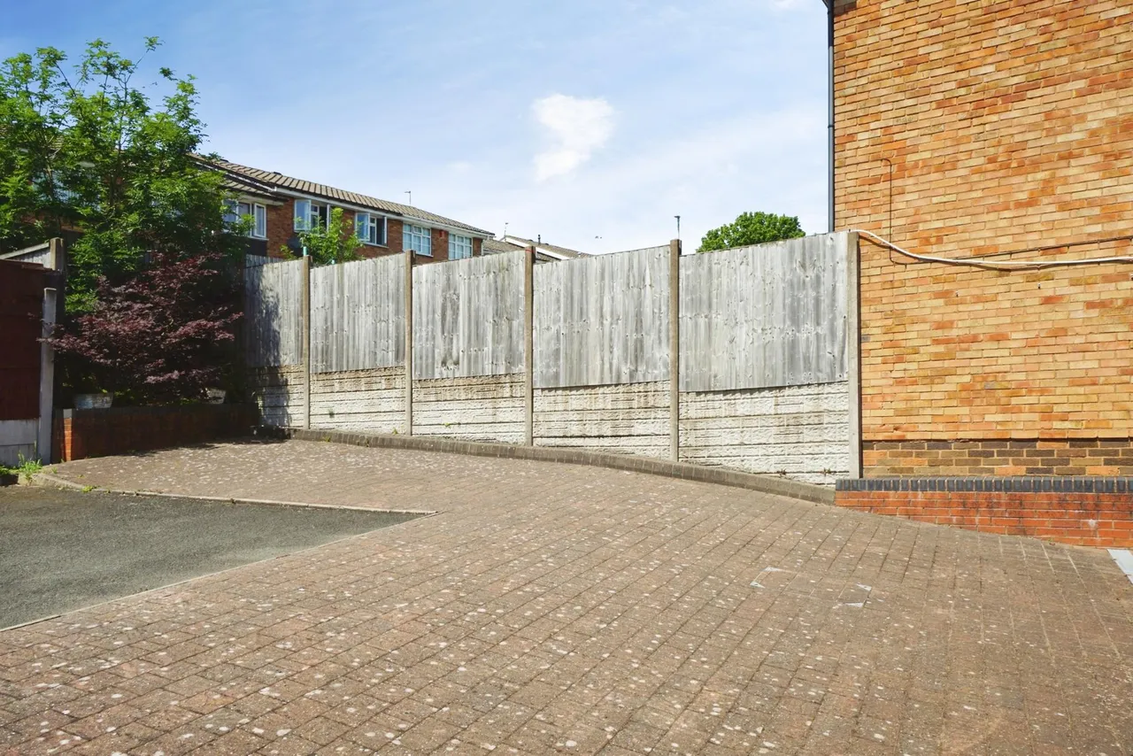 Clifton Street, Coseley, WV14, photo 6
