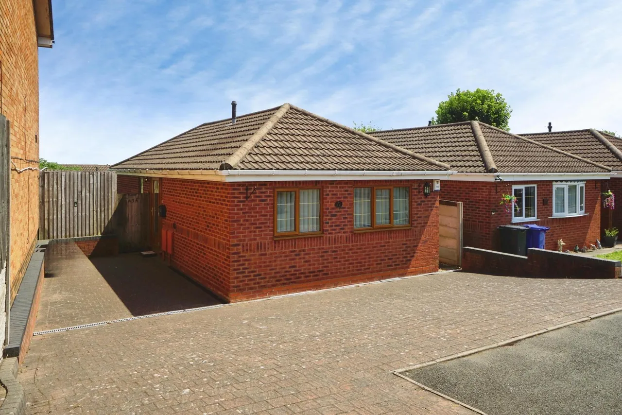 2 bed house for sale, Clifton Street, Coseley, WV14