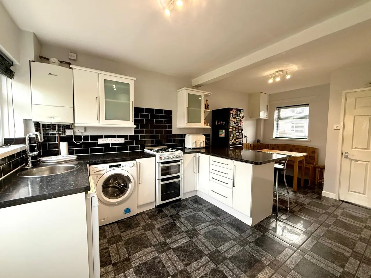 3 bed house for sale — Cranmore Avenue, Swindon, Wiltshire, SN3 2EQ
