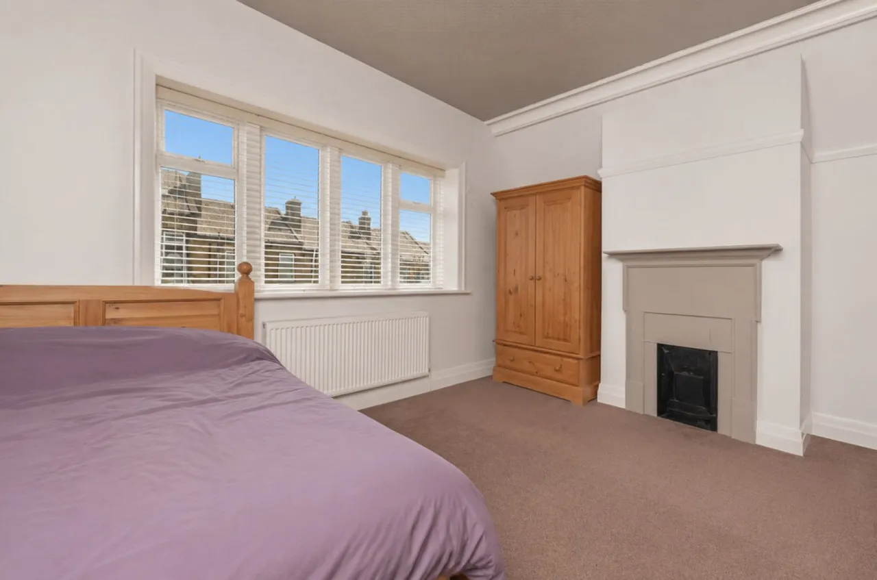 Yew Street, Fartown, photo 12
