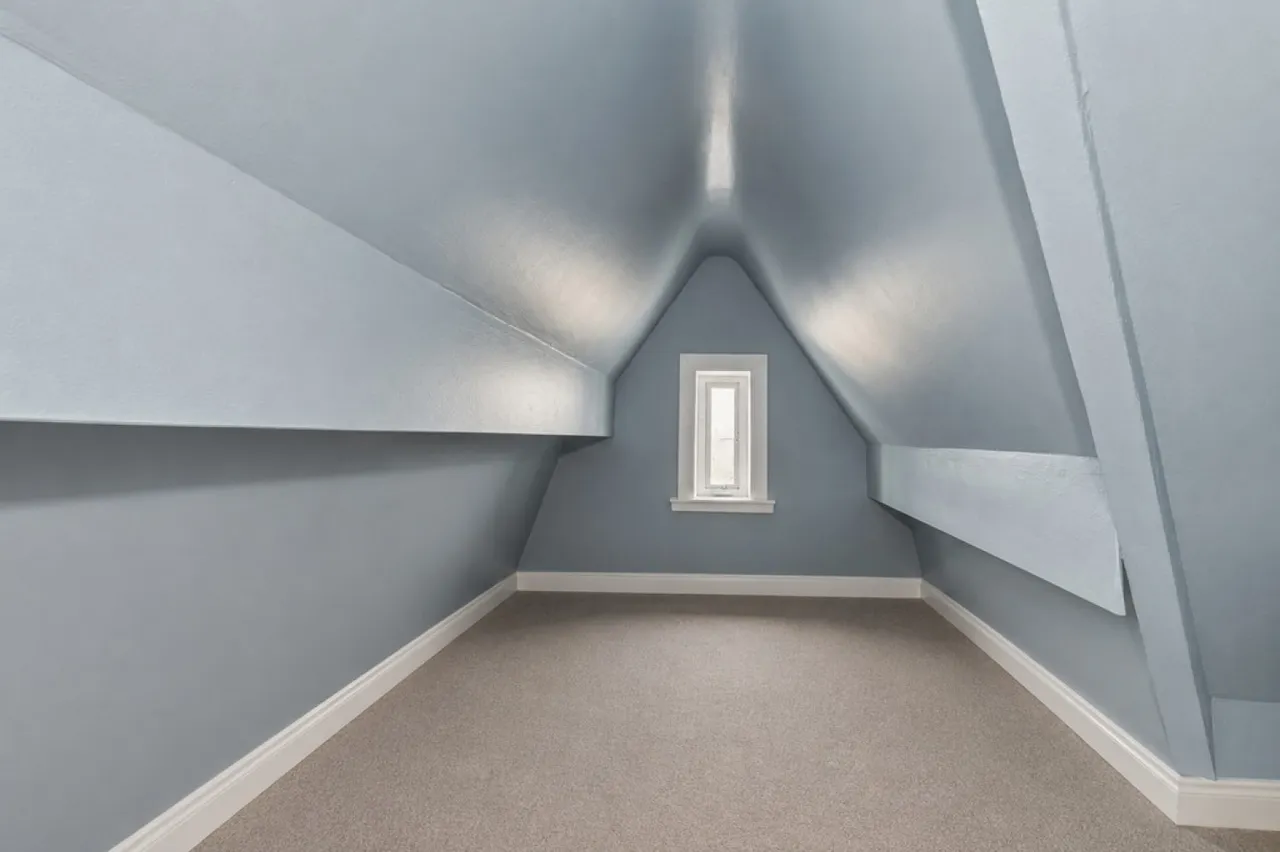 Yew Street, Fartown, photo 10