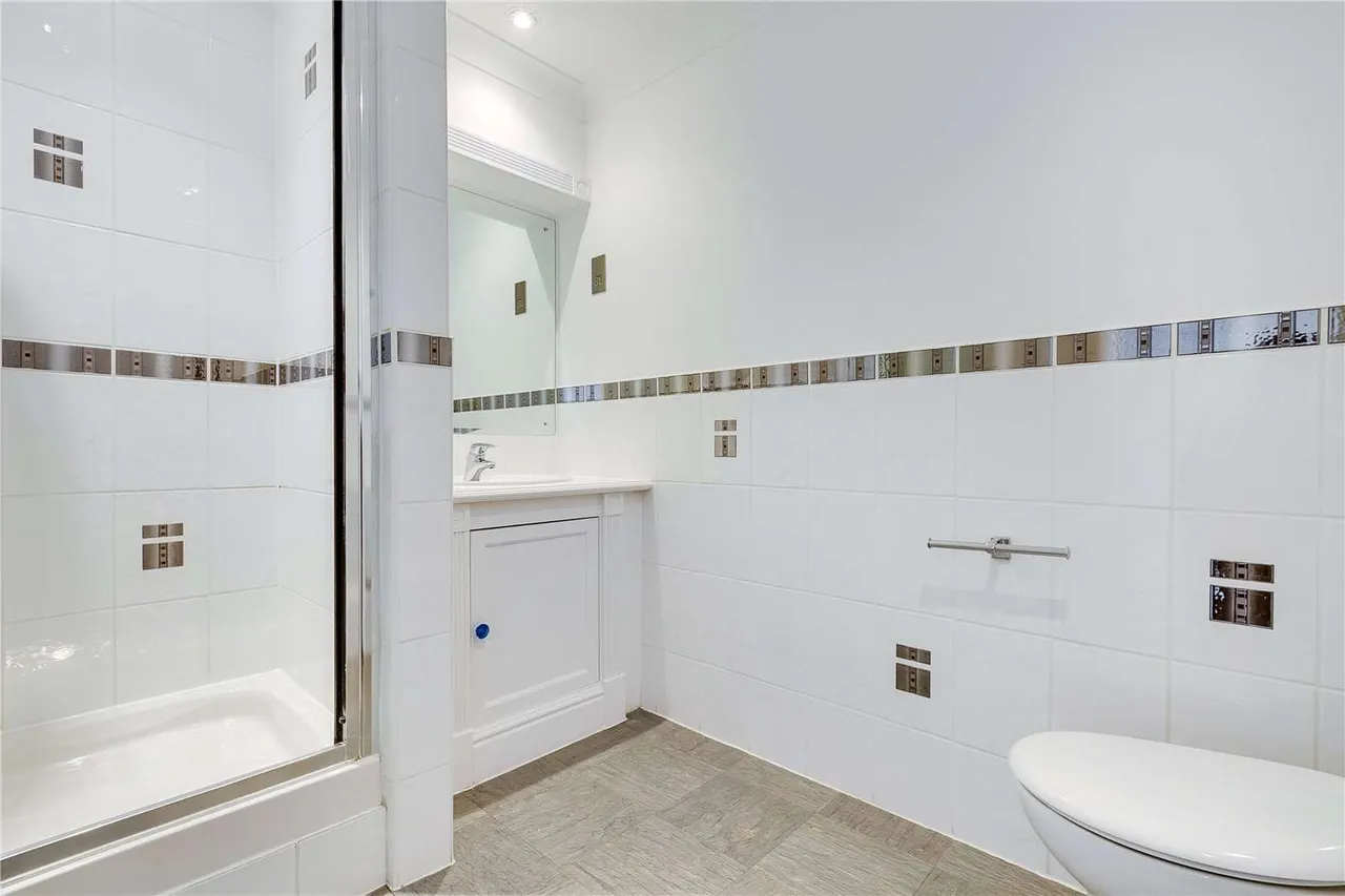 Holst Mansions, 96 Wyatt Drive, Barnes, London, SW13 8AJ, photo 5