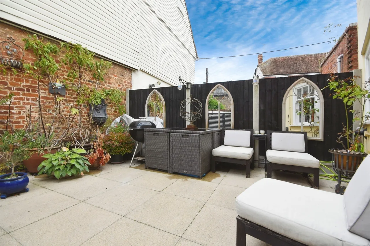 Bridge Street, Coggeshall, CO6, photo 2