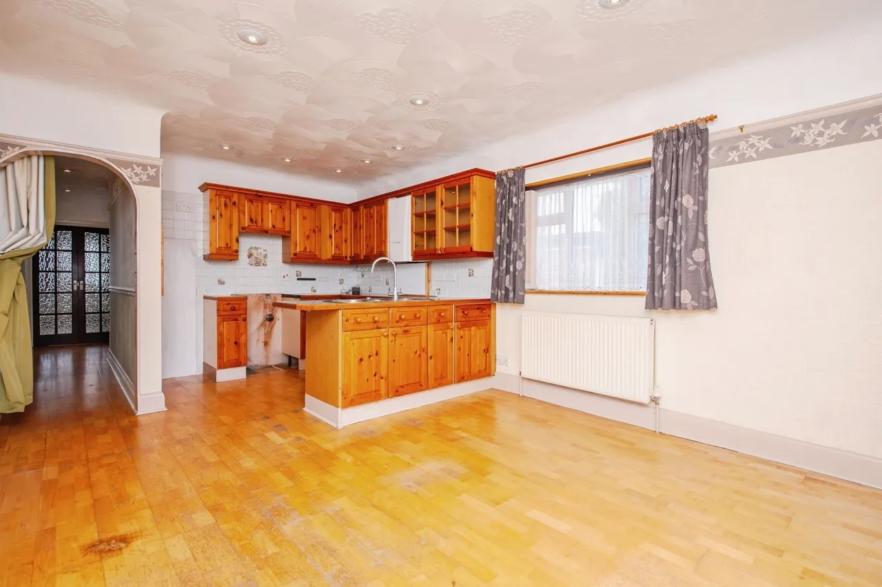 Carlton Road, Clacton-on-Sea, Essex, CO15, photo 8