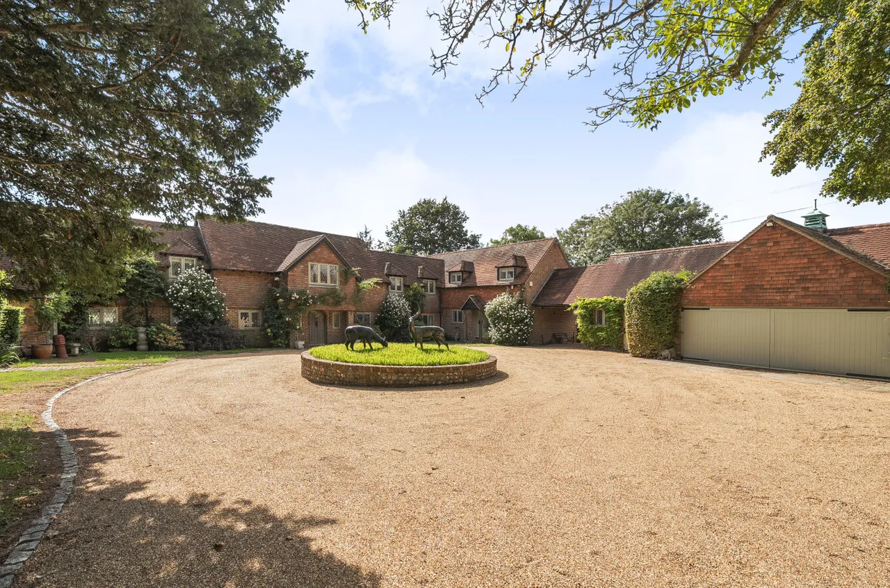 Eastland Gate, Lovedean, PO8, photo 3