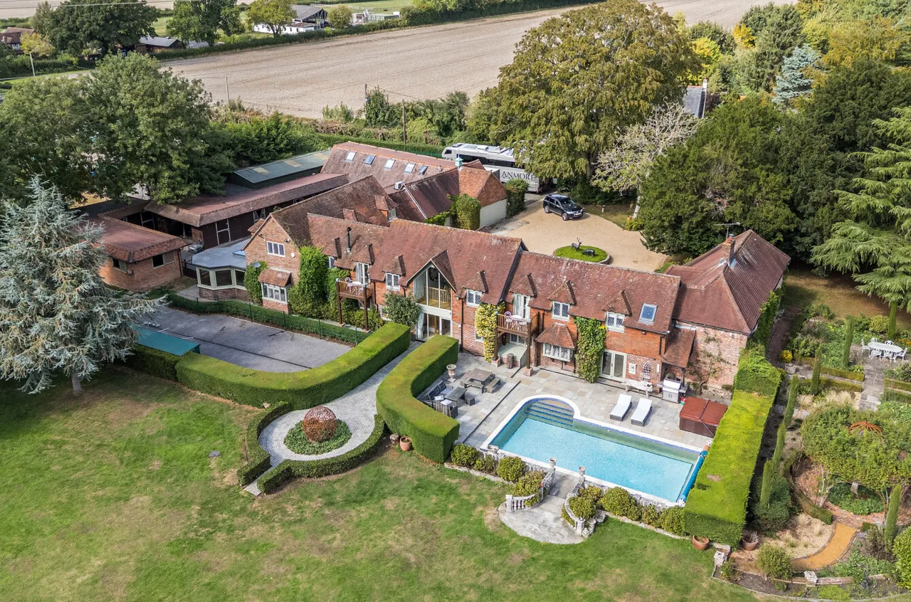 6 bed house for sale, Eastland Gate, Lovedean, PO8