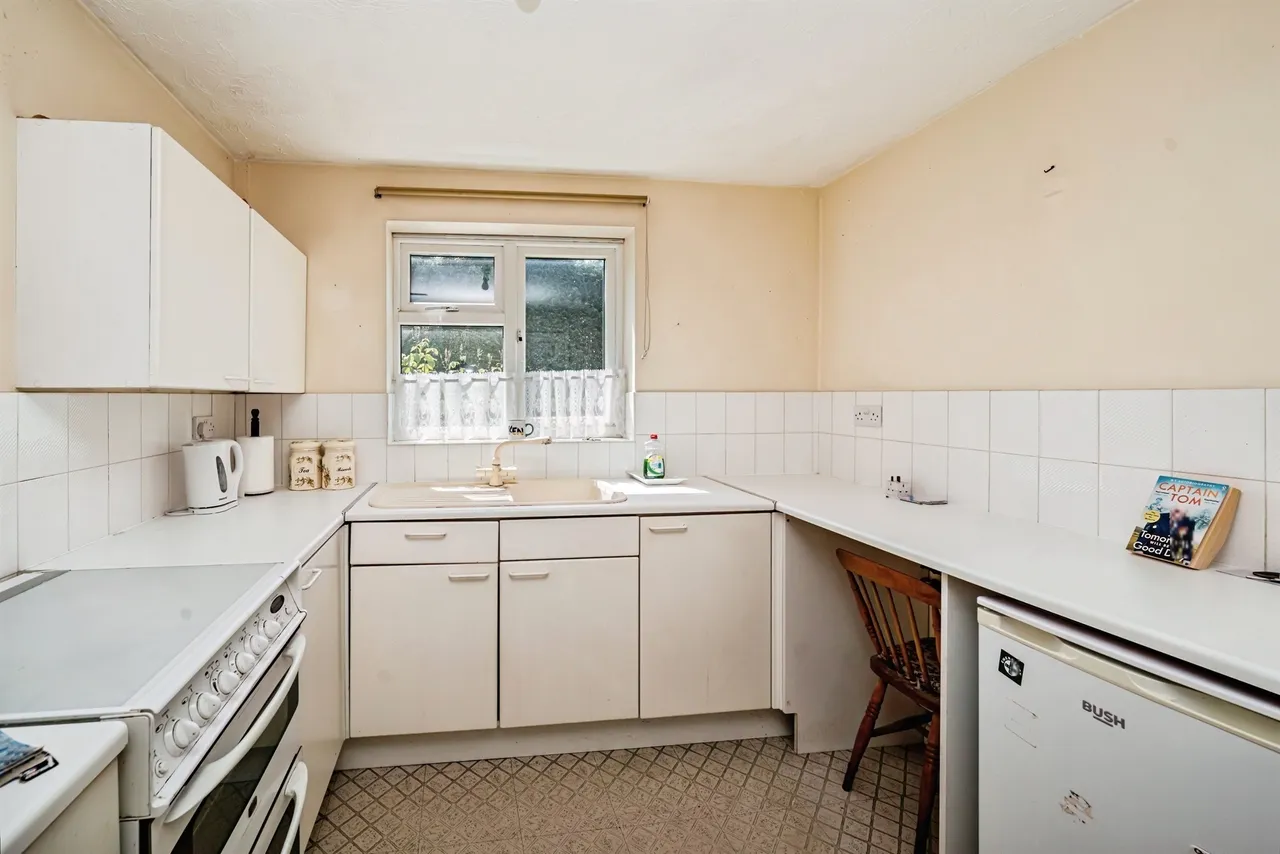 Portland Close, Slough, SL2, photo 2