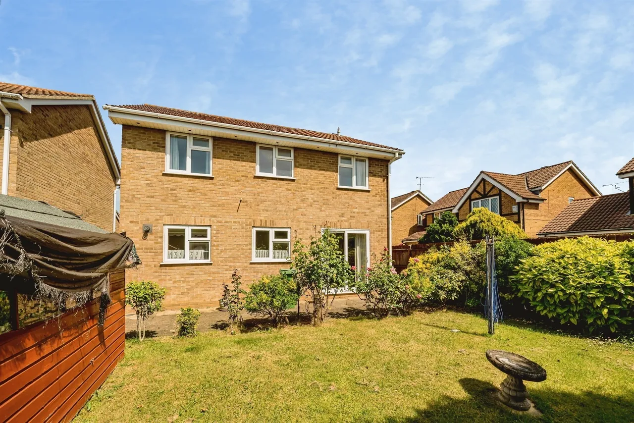 Portland Close, Slough, SL2, photo 8