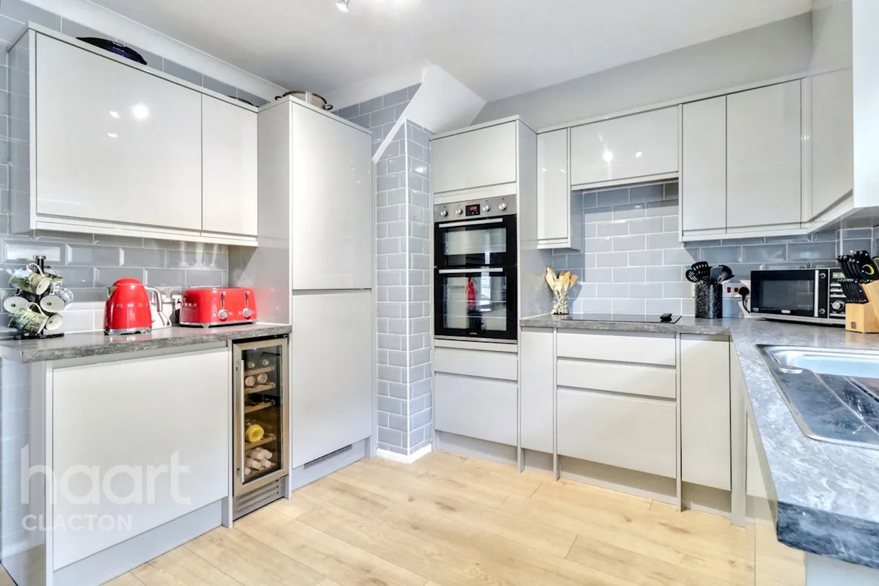 Alpha Road, Clacton-On-Sea, CO16, photo 6