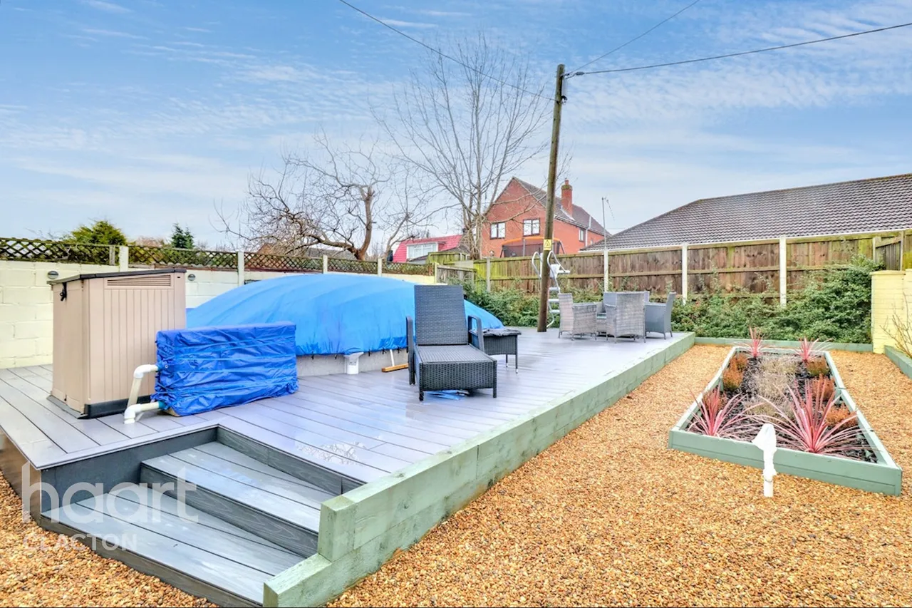 Alpha Road, Clacton-On-Sea, CO16, photo 15