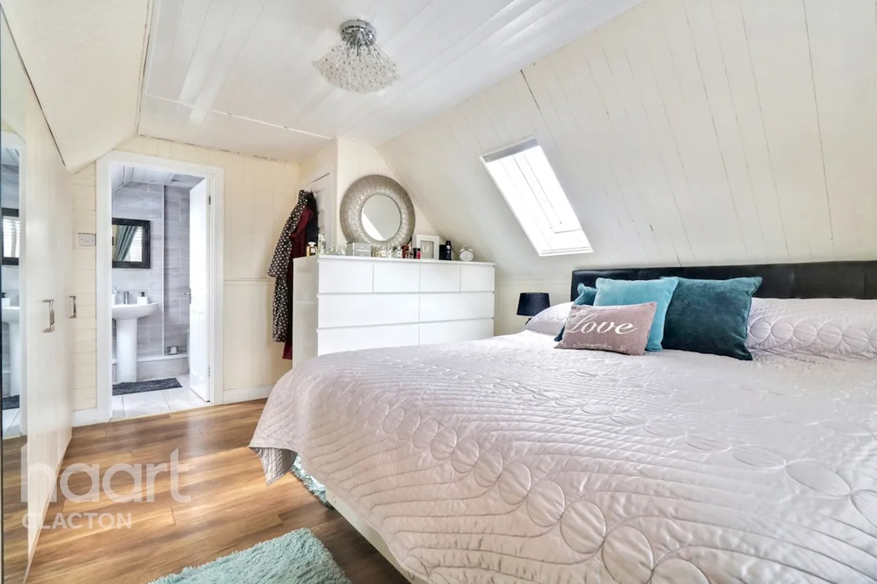 Alpha Road, Clacton-On-Sea, CO16, photo 11