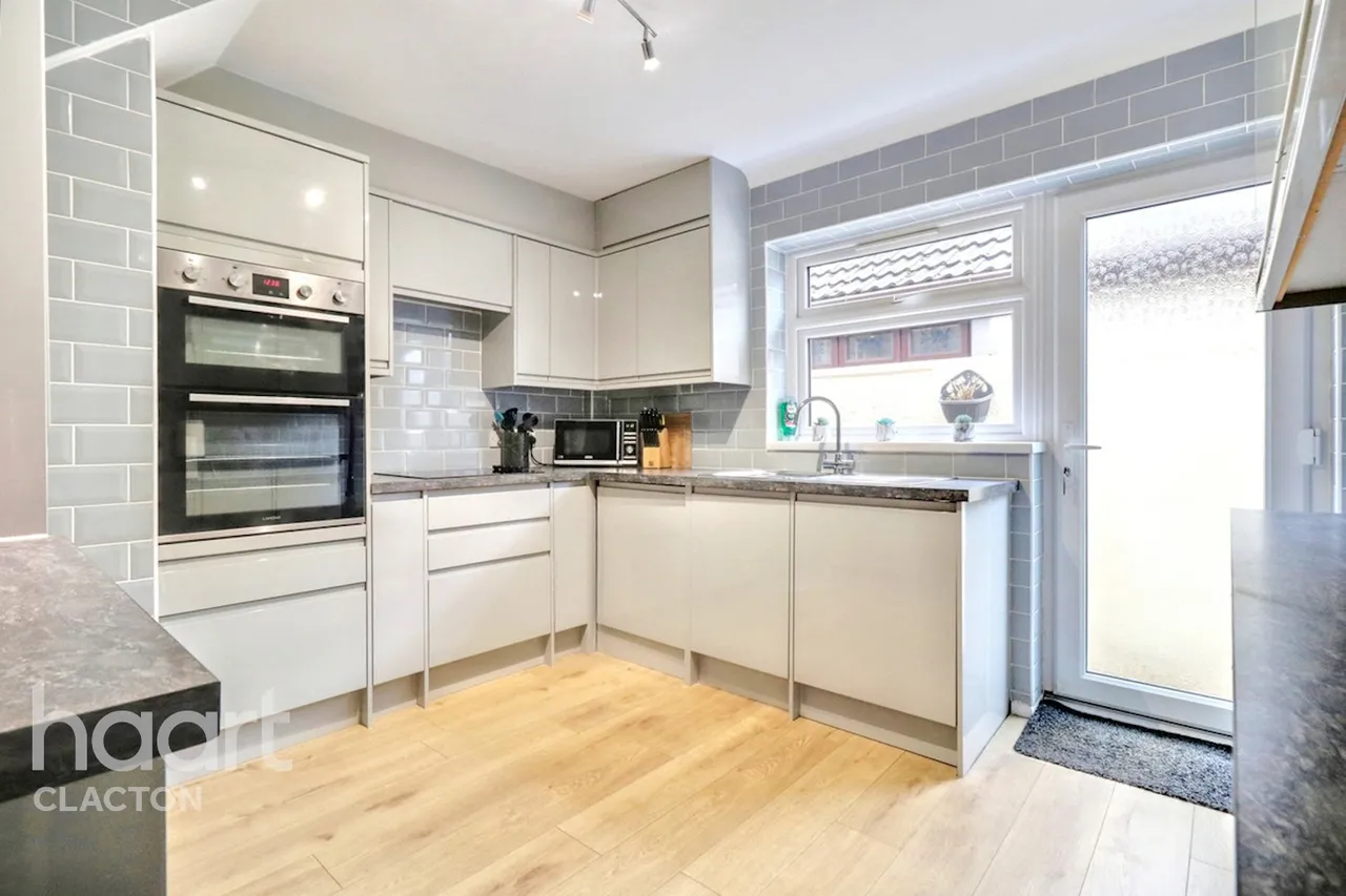 Alpha Road, Clacton-On-Sea, CO16, photo 5