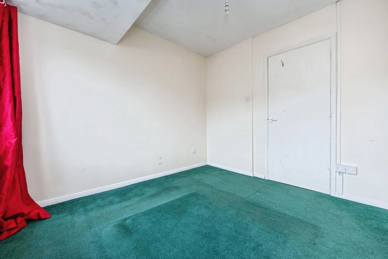 St. Leonards Avenue, Bedford, Bedfordshire, MK42, photo 2