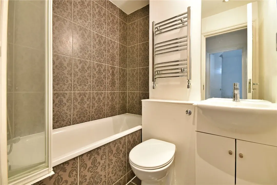 Minster Road, Cricklewood, London, NW2, photo 4