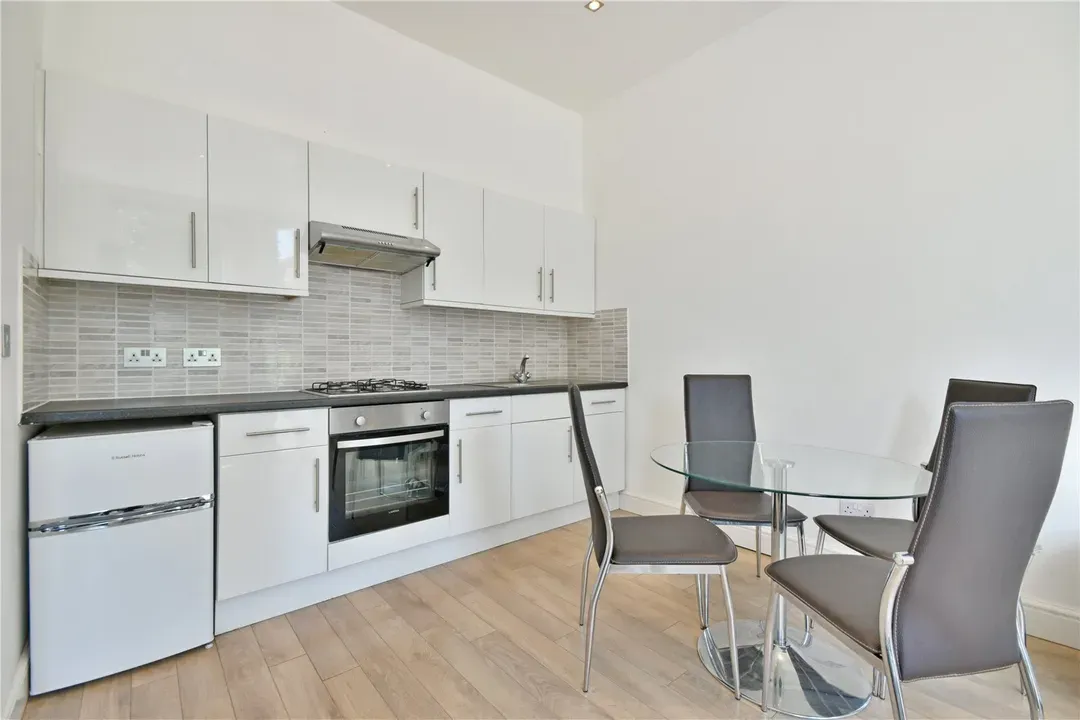 2 bed flat to rent — Minster Road, Cricklewood, London, NW2