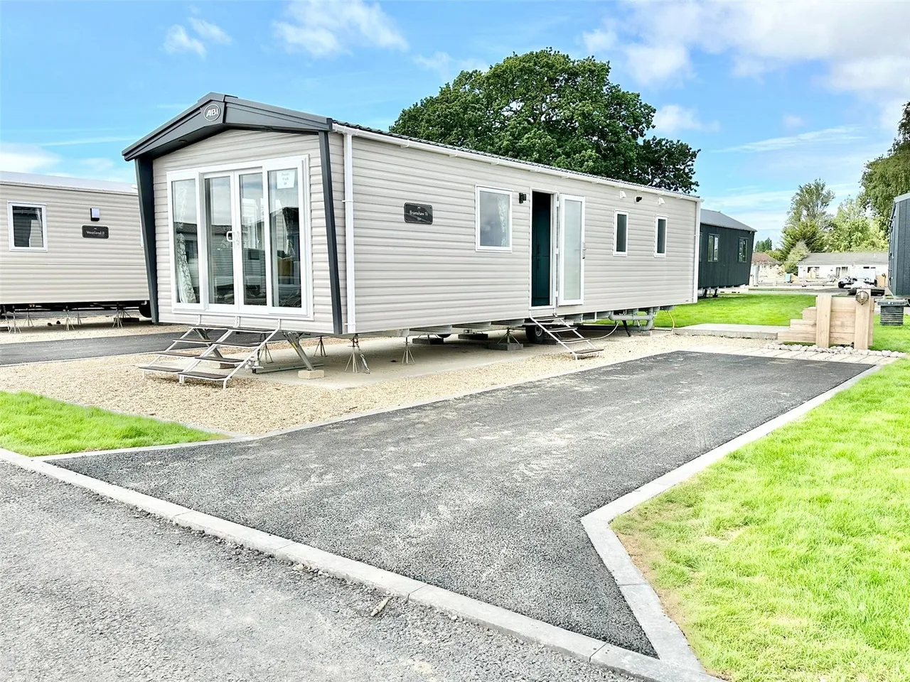 2 bed house for sale, Havant Road, Hayling Island, PO11