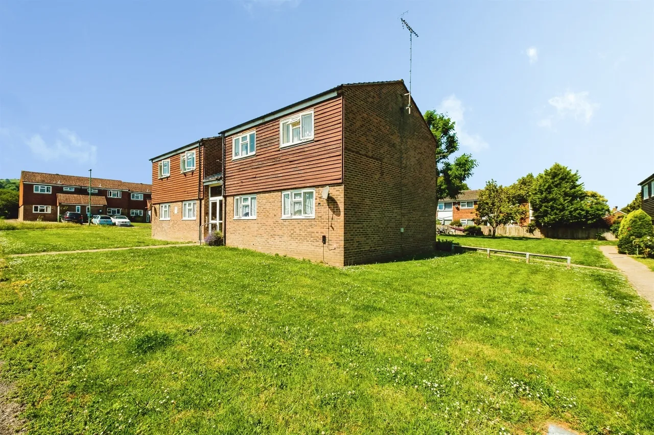 1 bed flat for sale — Post View, Storrington, Pulborough