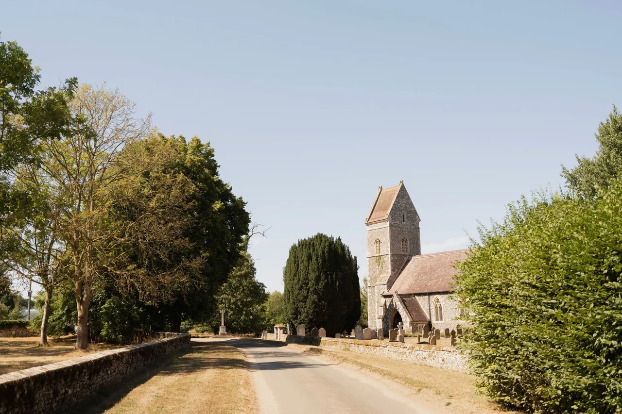 Eastmere Barn, Wretham, photo 26