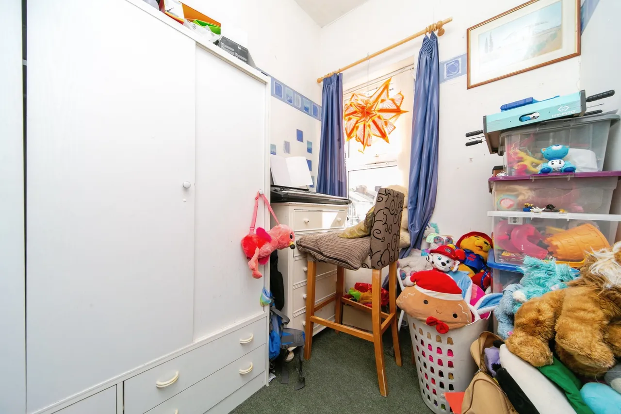 Laurel Road, Birkenhead, CH42, photo 13