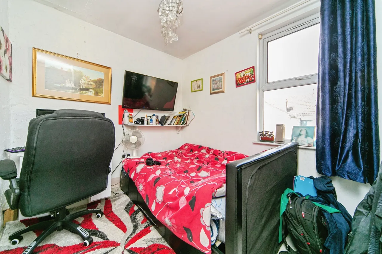 Laurel Road, Birkenhead, CH42, photo 12