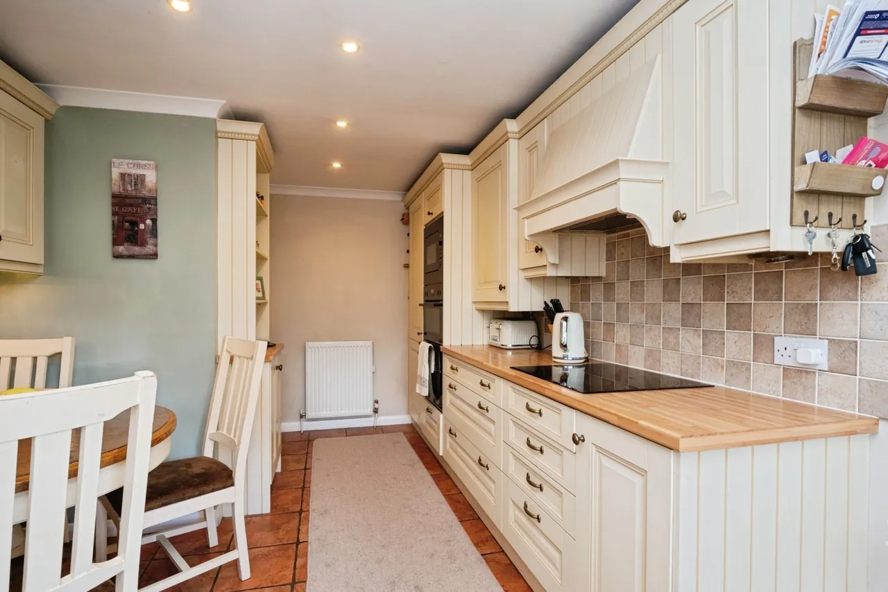 London Road, Hurst Green, TN19, photo 4