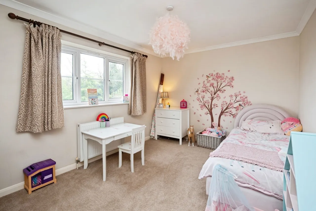 London Road, Hurst Green, TN19, photo 8