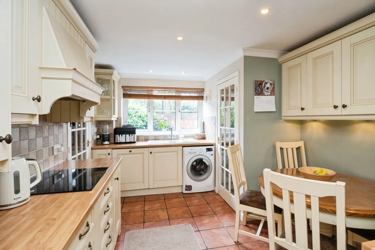 London Road, Hurst Green, TN19, photo 3