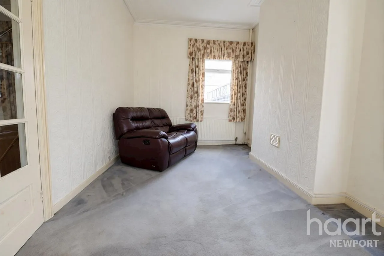 Risca Road, Newport, NP20, photo 5