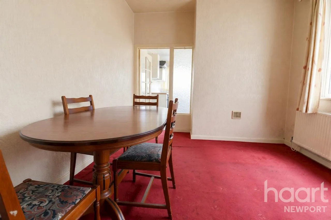 Risca Road, Newport, NP20, photo 8