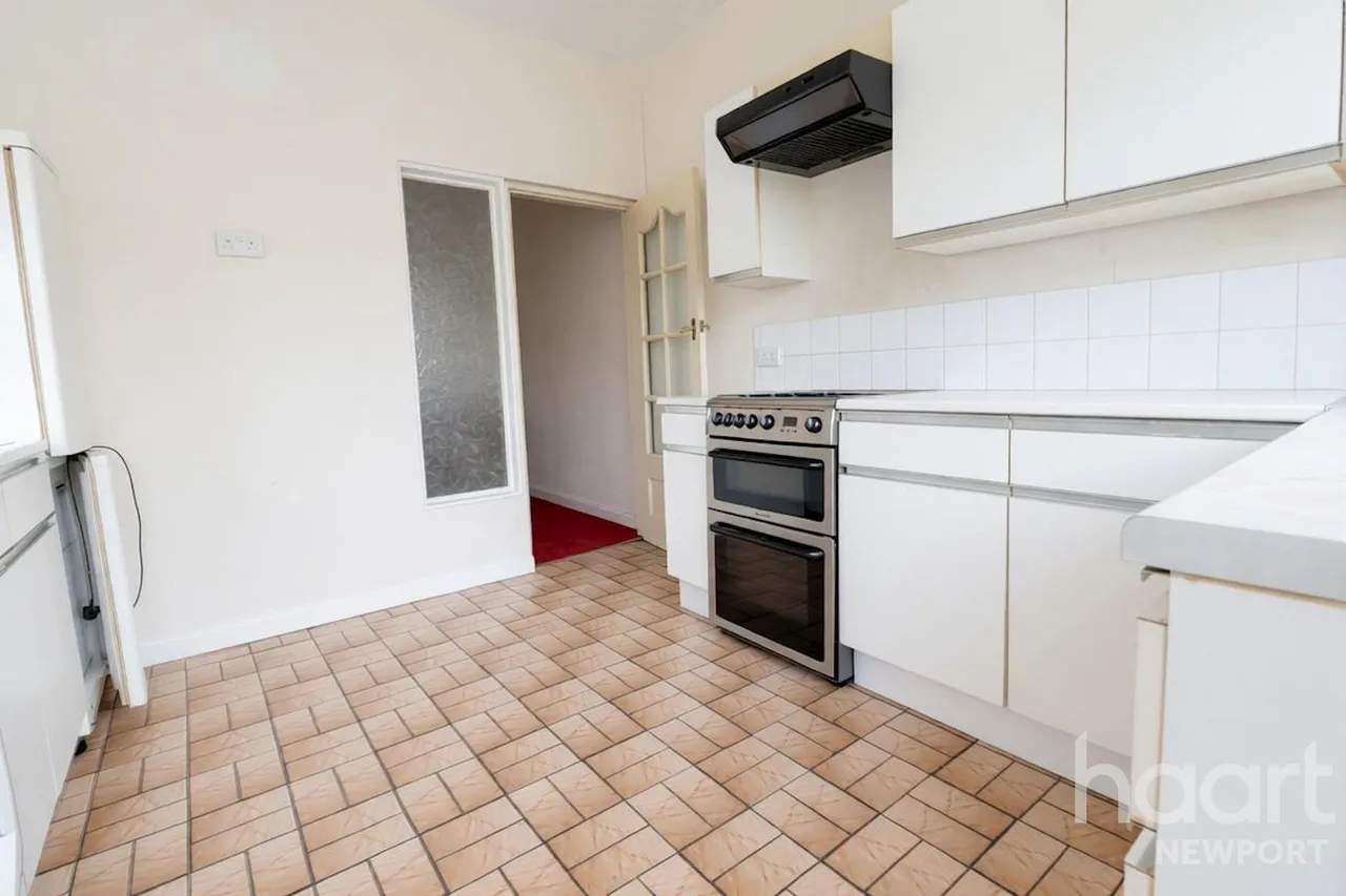 Risca Road, Newport, NP20, photo 10