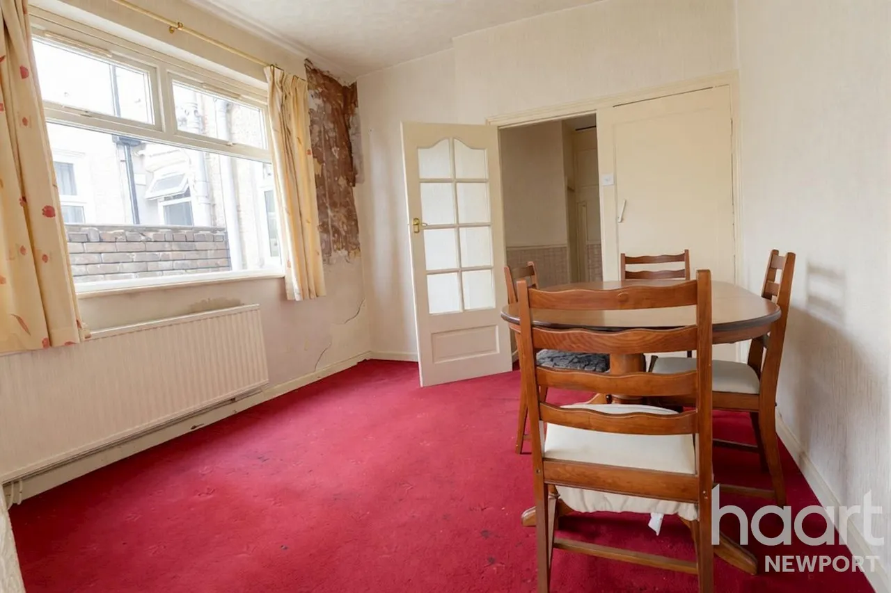 Risca Road, Newport, NP20, photo 6
