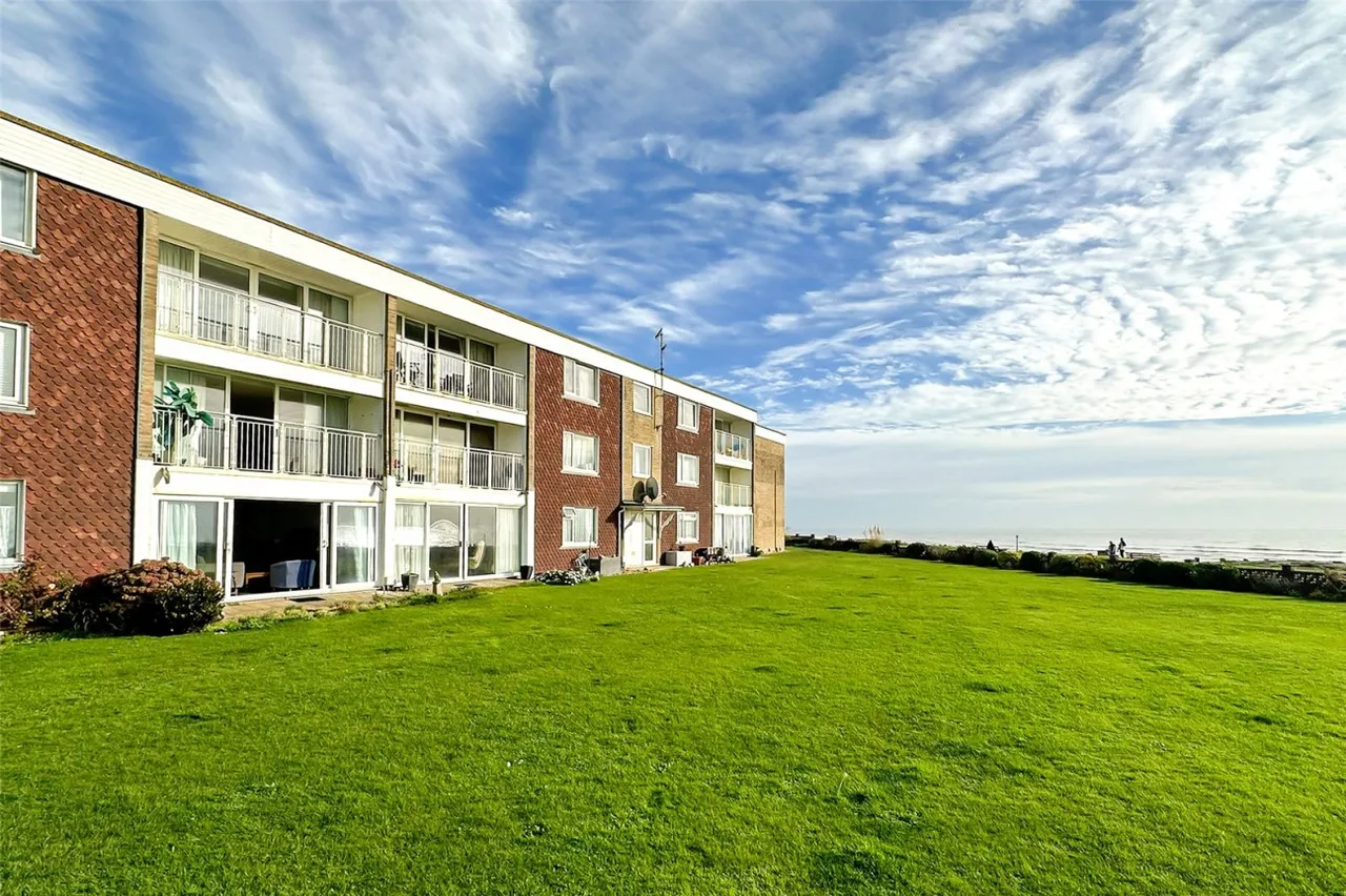 Rustington, Littlehampton, BN16, photo 5