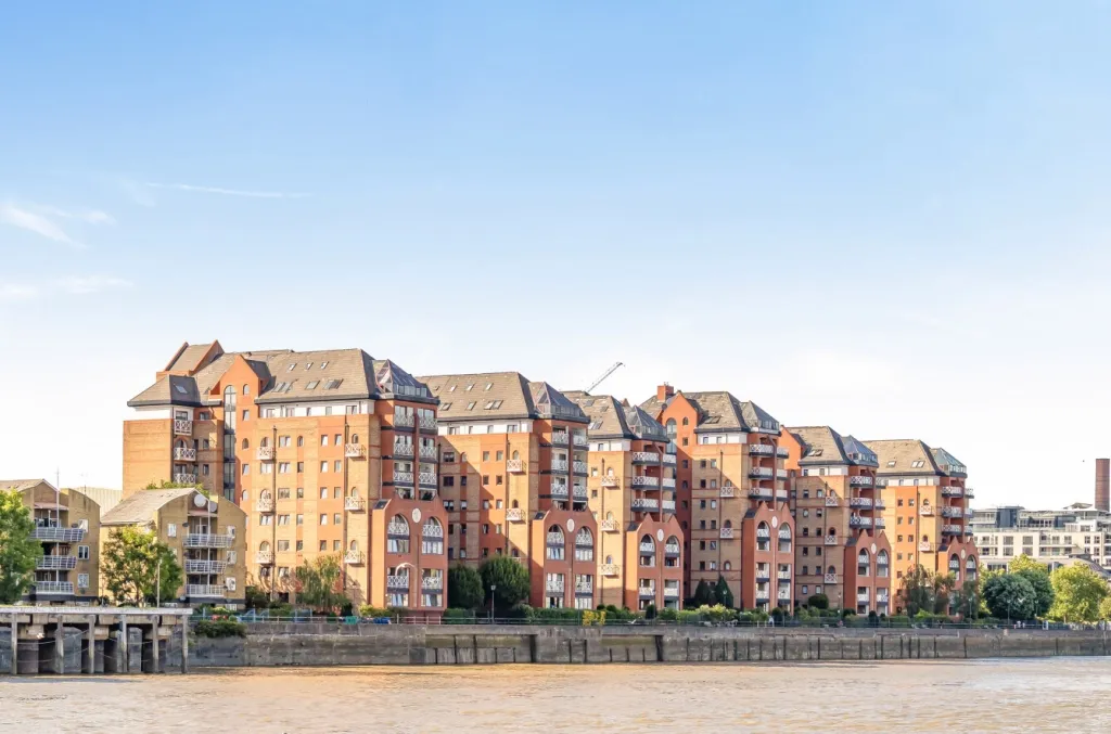 2 bed flat for sale, William Morris Way, Imperial Wharf, SW6
